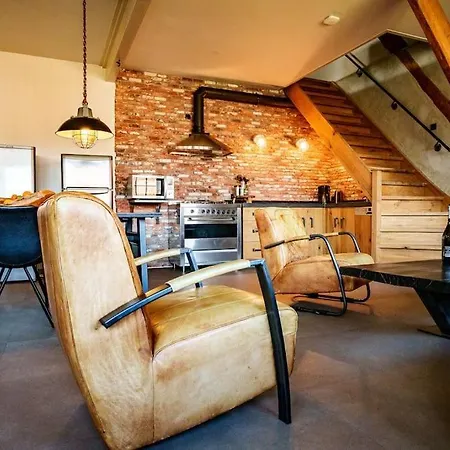 Loft In Romantische Stolpboerderij Bij Duingebied. Appartement Warmenhuizen