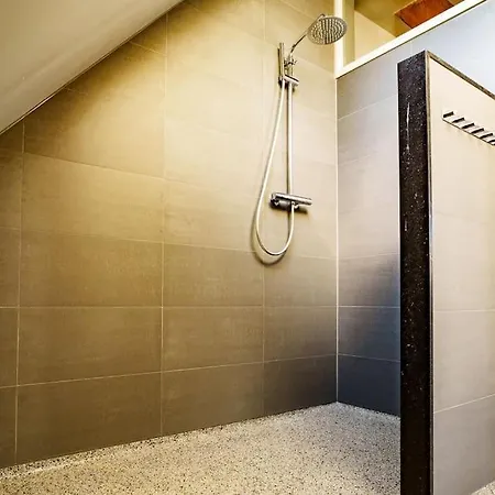 Loft In Romantische Stolpboerderij Bij Duingebied. * Warmenhuizen