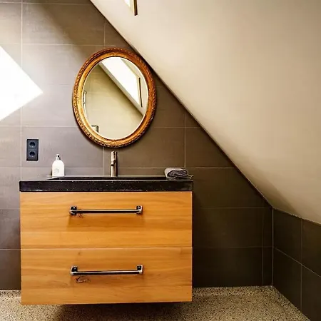 Loft In Romantische Stolpboerderij Bij Duingebied. Warmenhuizen