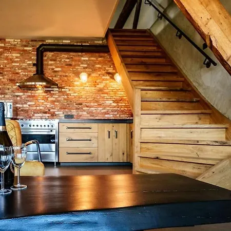 Loft In Romantische Stolpboerderij Bij Duingebied. Warmenhuizen